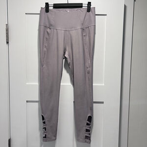 Apana High Waist Lavender Leggings with Cut-Out Detail – Size Medium (b12)